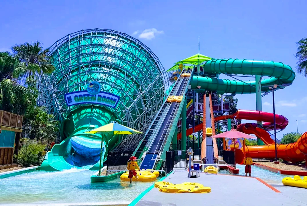 Dreamworld & WhiteWater World 2 Days Combo Ticket